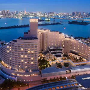 https://hilton-tokyo-odaiba.hotelshakone.com